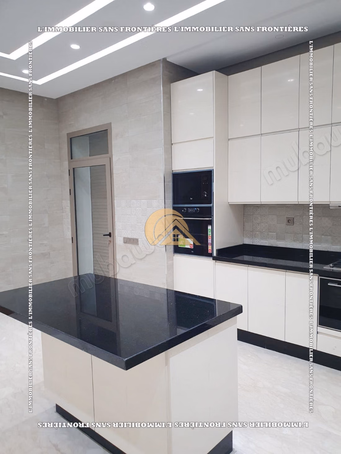 Villa meublée de 800 m² à louer à Targa – Grand jardin privé, piscine privée et beaux espaces de vie