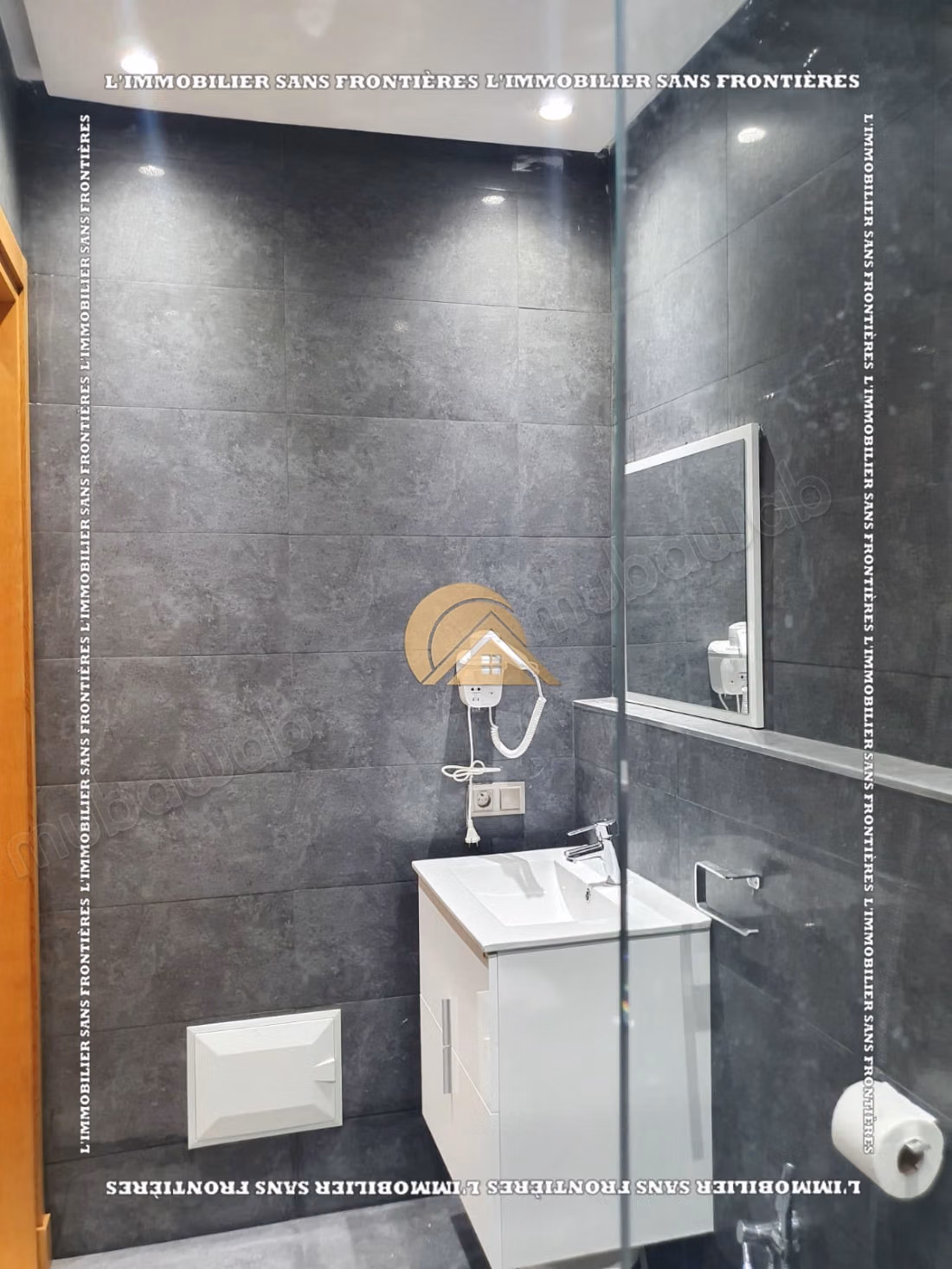 Villa meublée de 800 m² à louer à Targa – Grand jardin privé, piscine privée et beaux espaces de vie