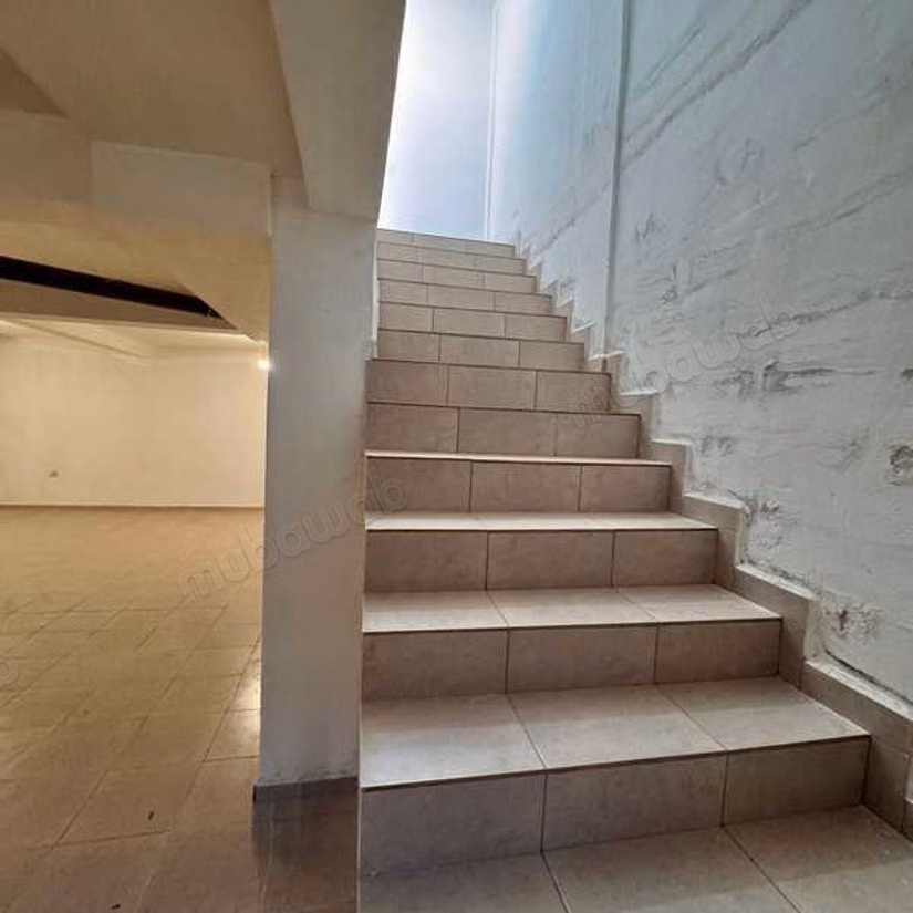 Local commercial à Vendre de 174.0 m² à Dar Bouazza,
Ben Abid