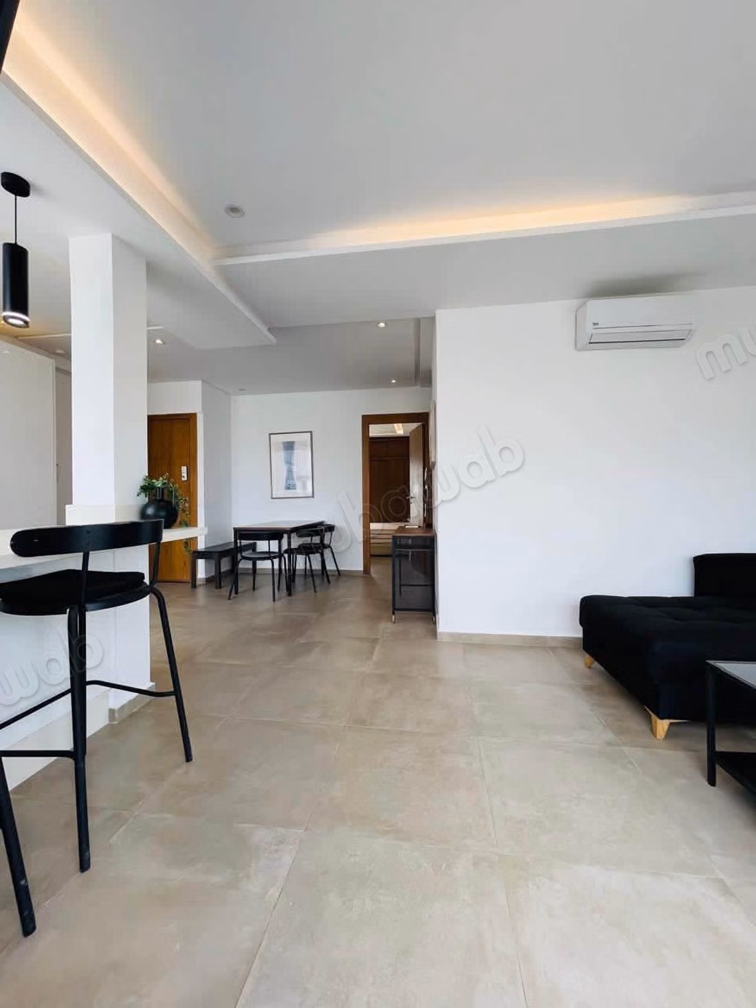 Appartement standing meublé avec terrasse a ha