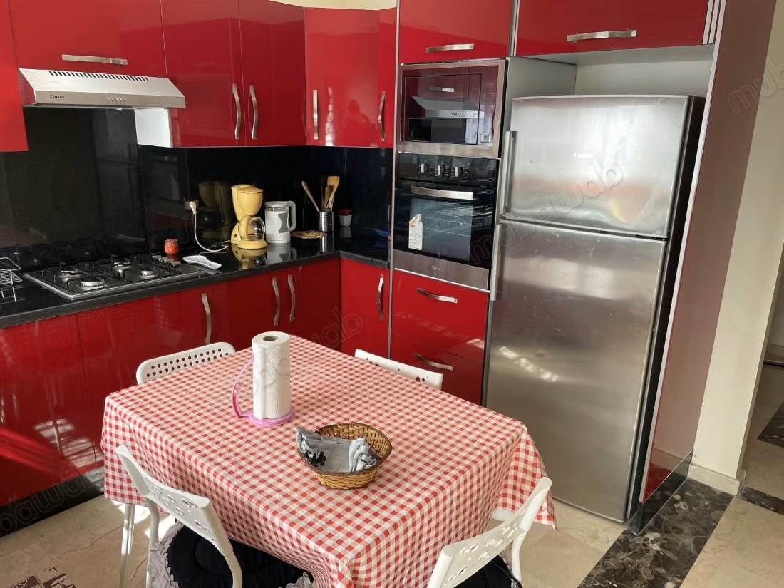 Selling beautiful apartment in secure residence, Abdelmoumen