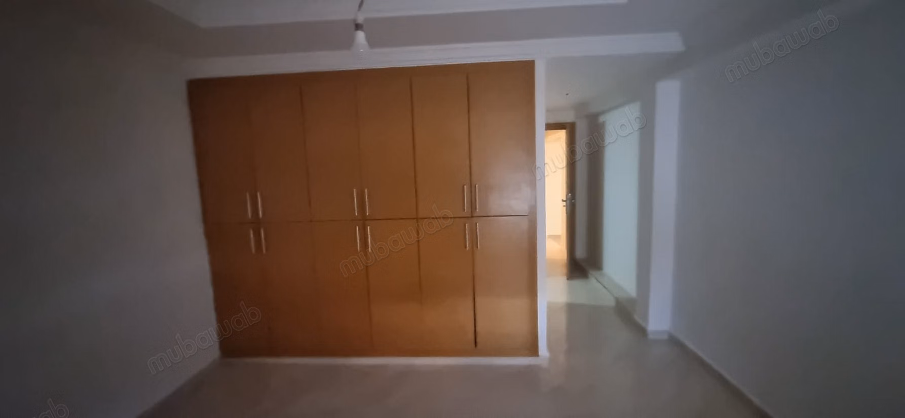 Sell apartment in Tamesna. 6 comfortable rooms. Typical Moroccan living room, secure residence