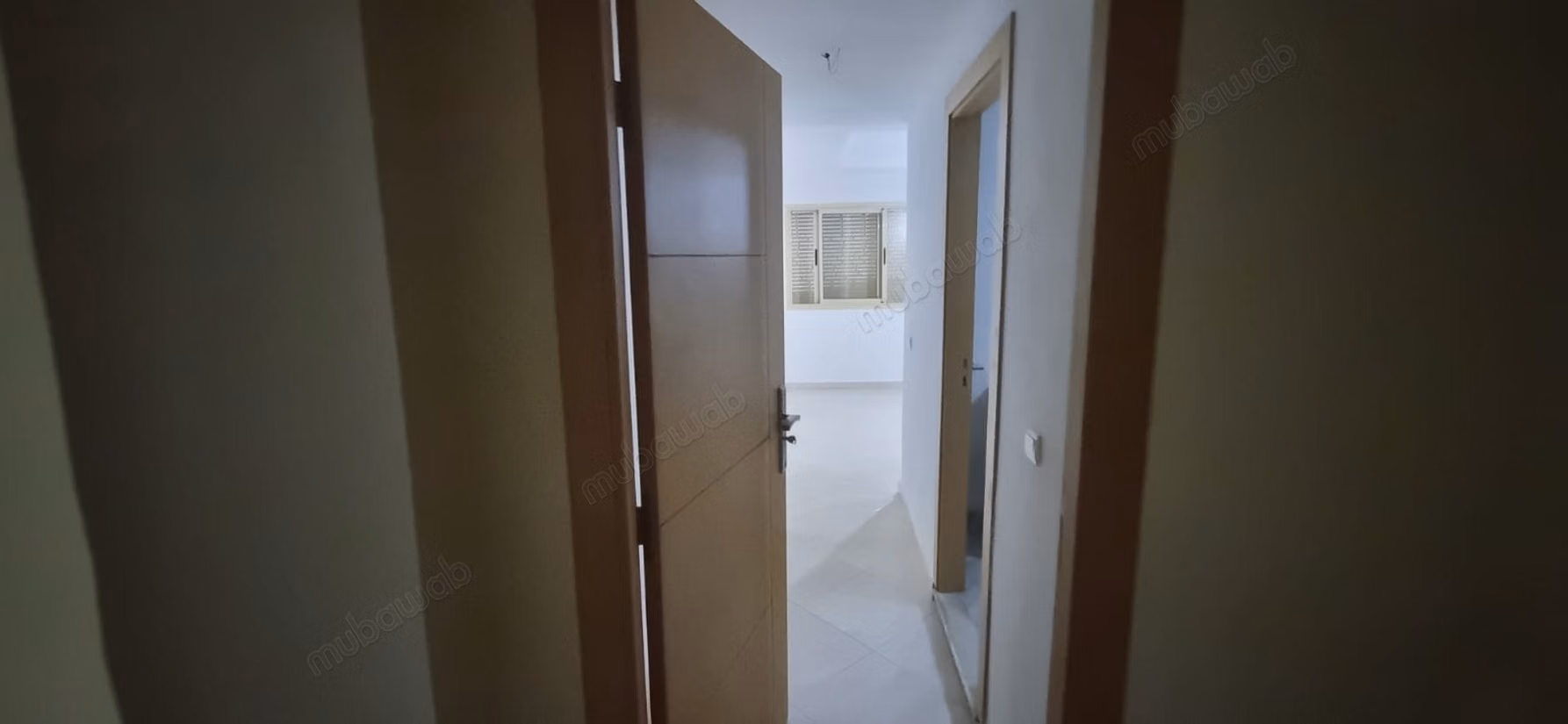 Sell apartment in Tamesna. 6 comfortable rooms. Typical Moroccan living room, secure residence