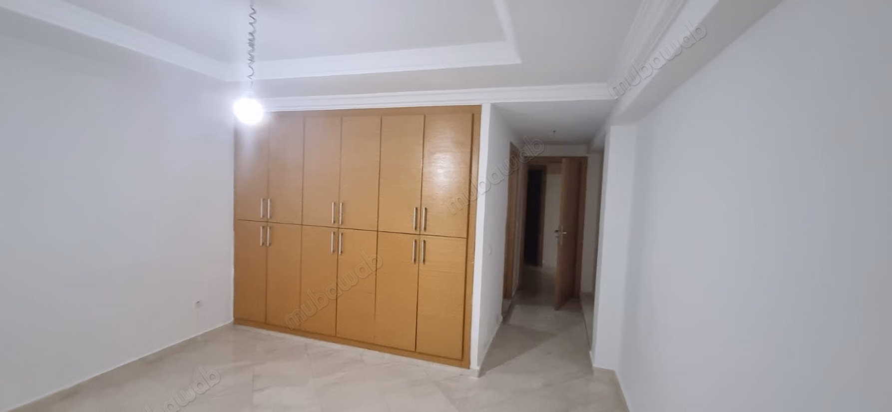 Sell apartment in Tamesna. 6 comfortable rooms. Typical Moroccan living room, secure residence