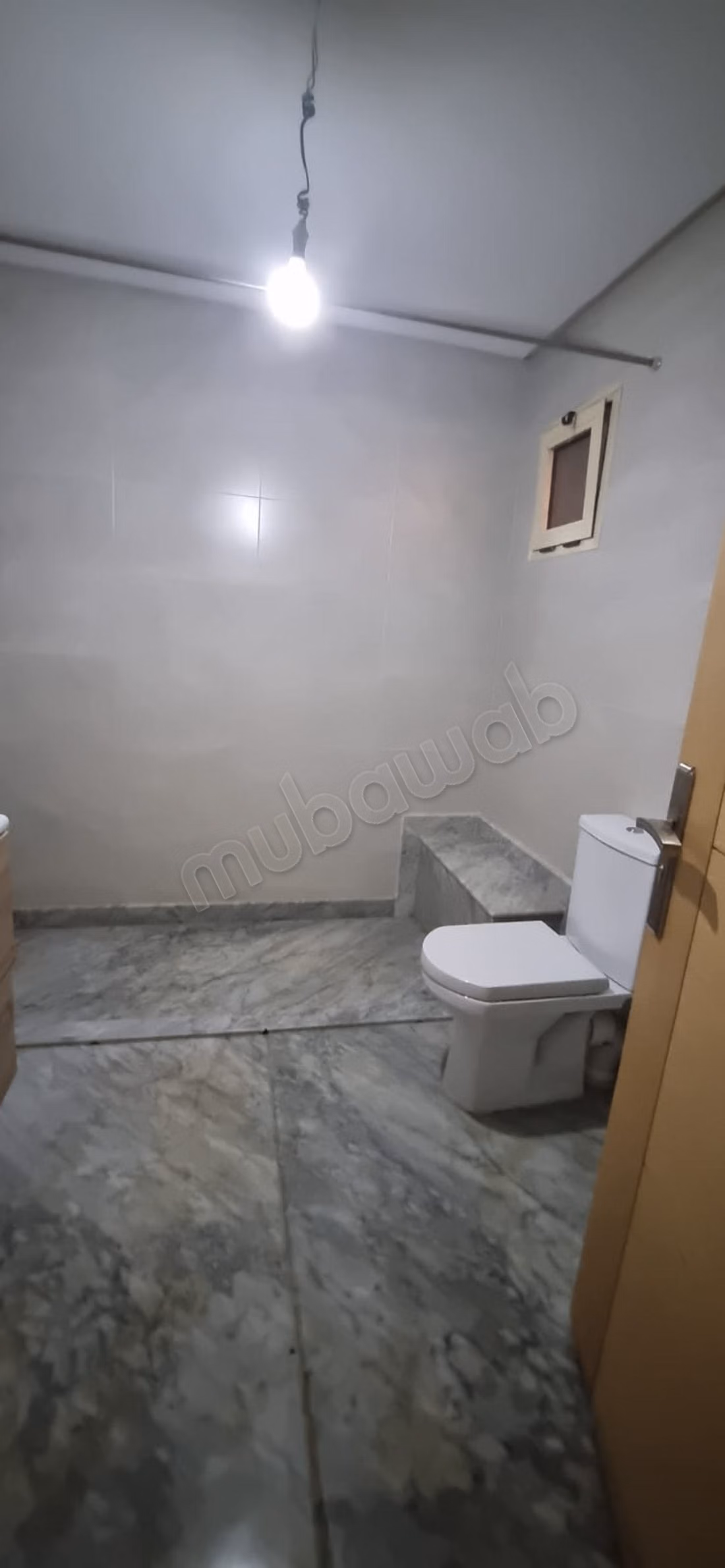 Sell apartment in Tamesna. 6 comfortable rooms. Typical Moroccan living room, secure residence