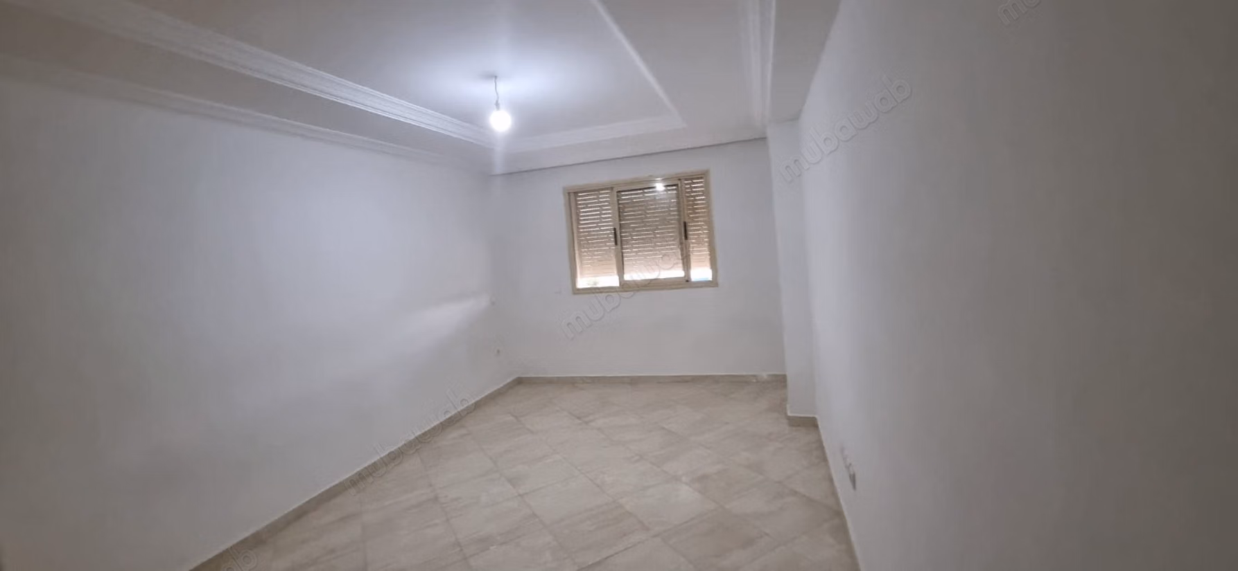 Sell apartment in Tamesna. 6 comfortable rooms. Typical Moroccan living room, secure residence