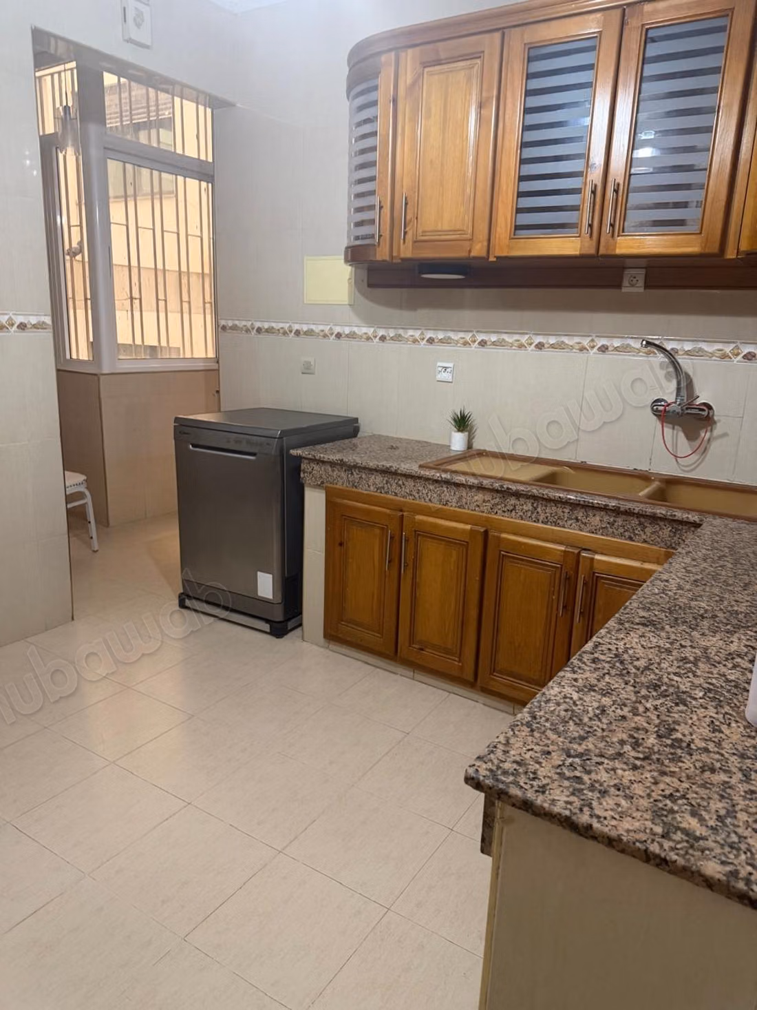 Beautiful apartment for sale in Administrative. 3 beautiful bedrooms. With elevator and terrace