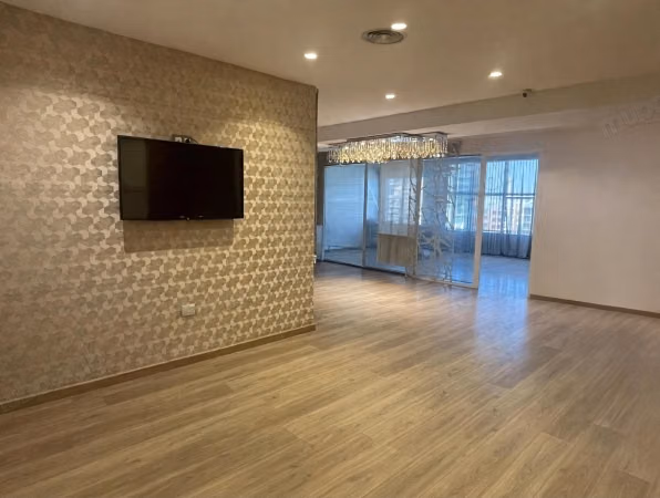 Ufficio 91 m², arredato, Strada di El Jadida