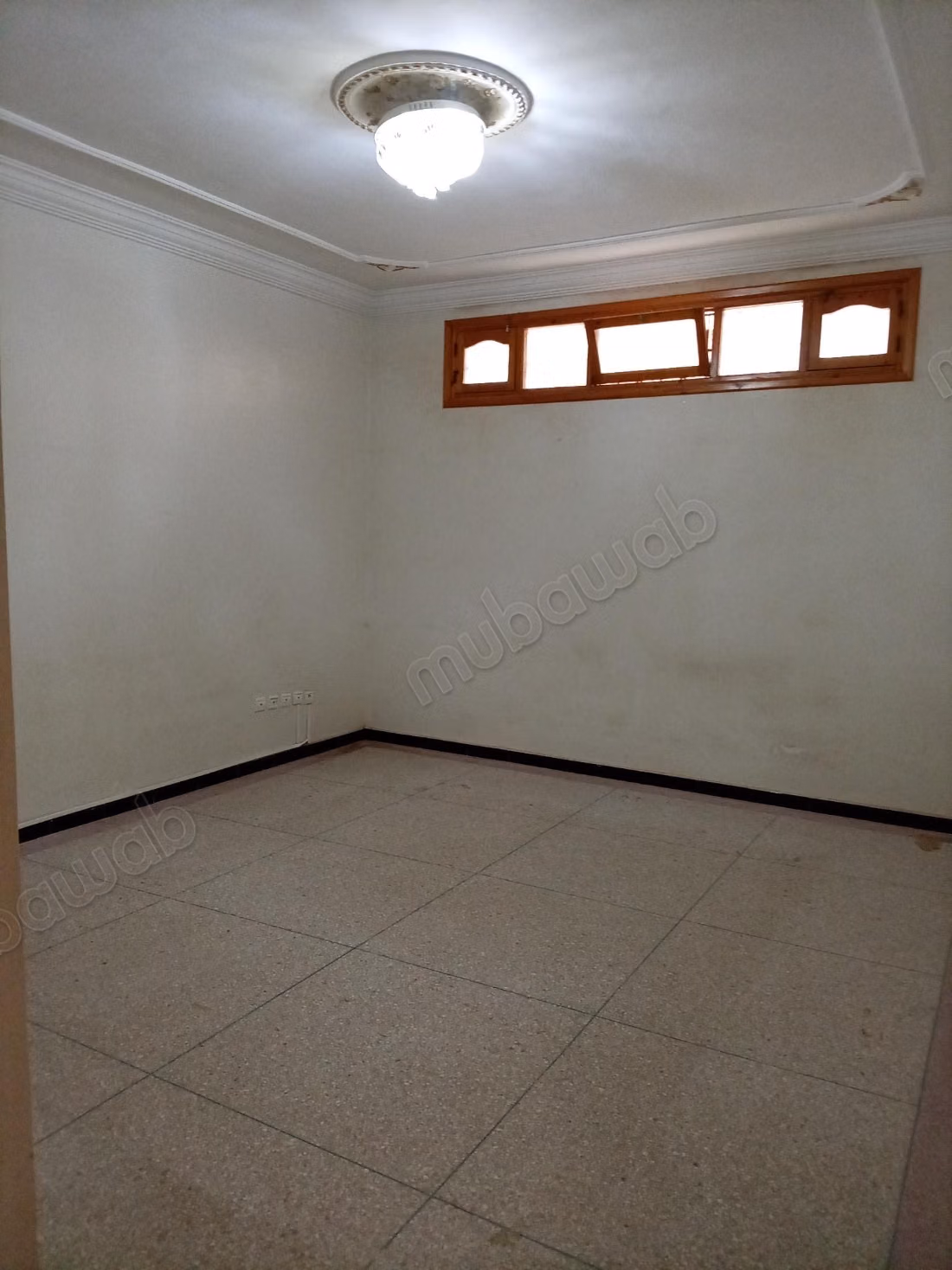 Superbo appartamento in affitto ad Al Wifaq. Superficie 110 m². Cucina ben attrezzata