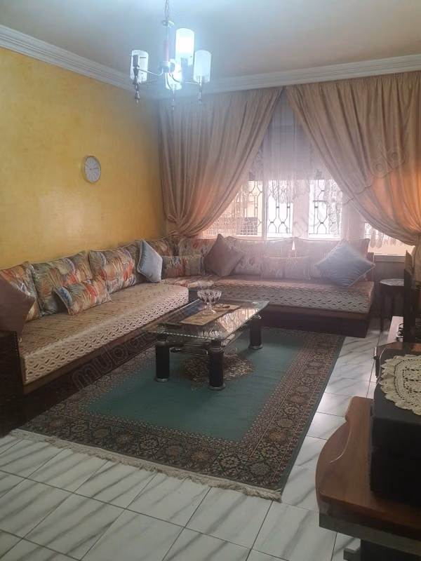 Sale of a beautiful apartment in Burger. Total area 152 m². Concierge service, air conditioning
