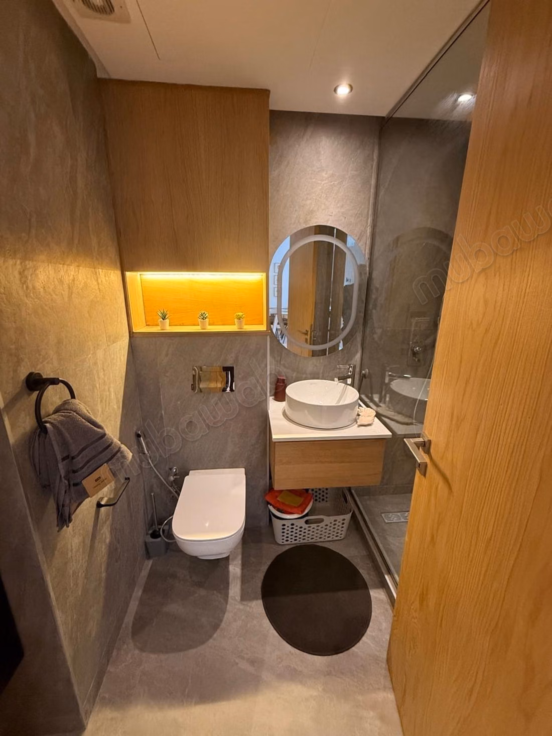Très beau studio meublé à louer aux princesses