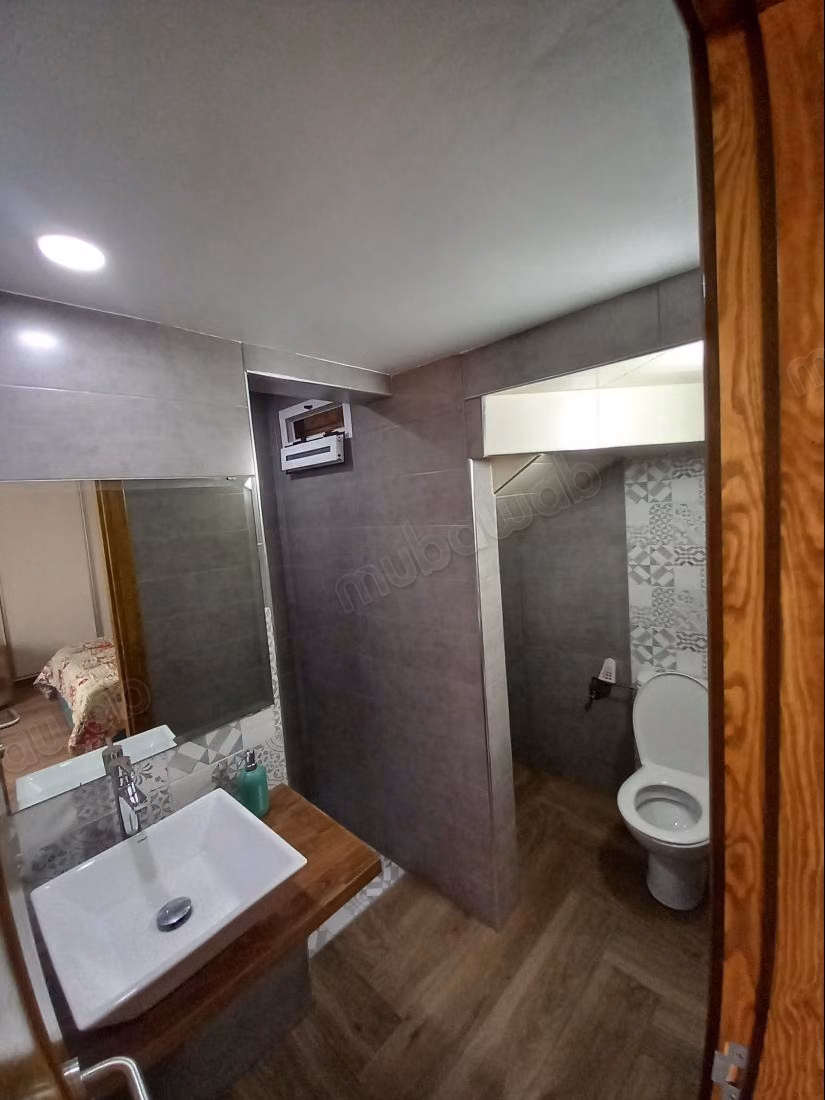 Appartement à louer à Tamraght. 
Surface de 80 m². 
Bien meublé