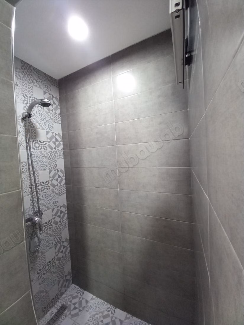 Appartement à louer à Tamraght. 
Surface de 80 m². 
Bien meublé