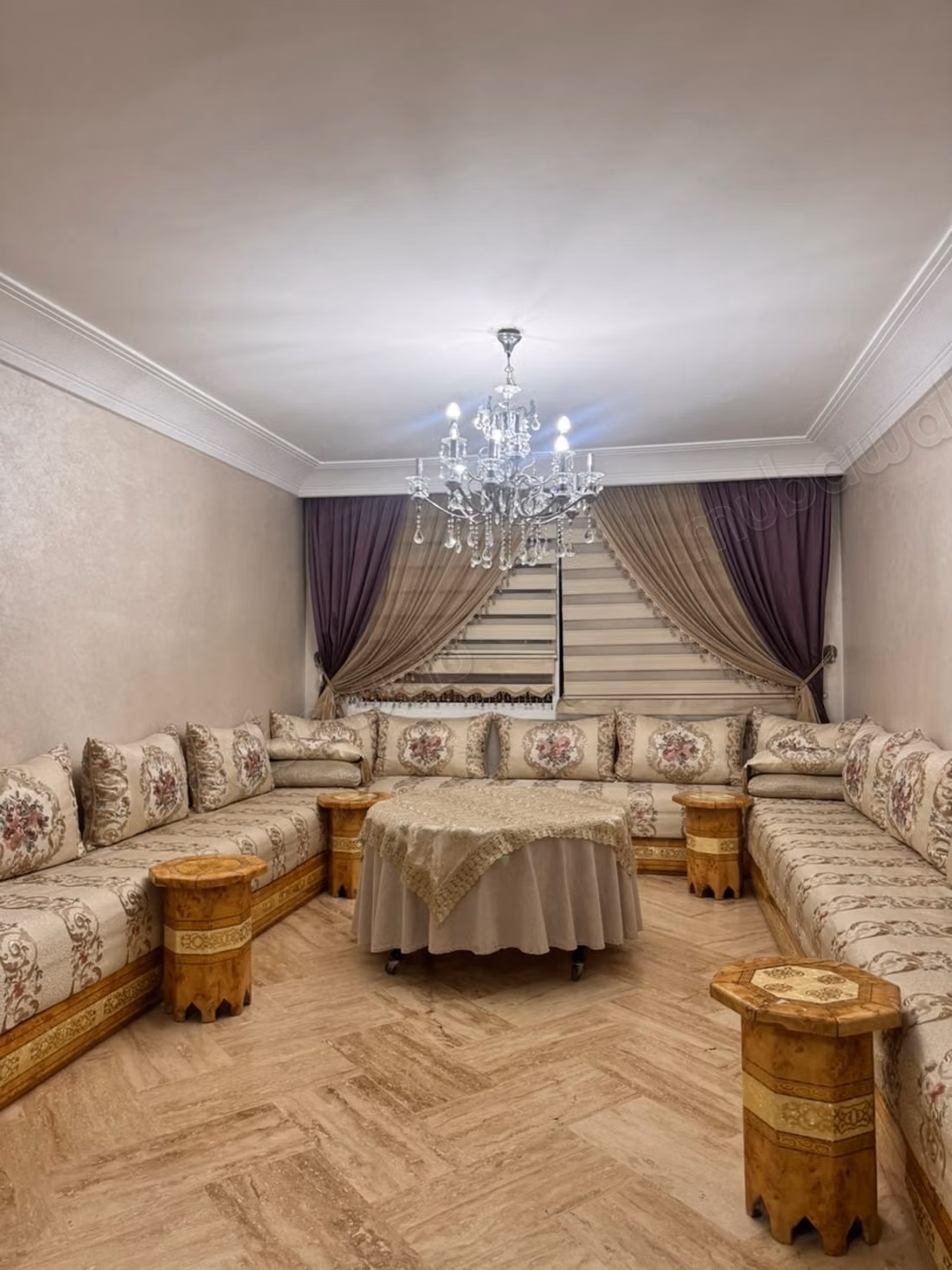 Venta de un encantador apartamento en Al Andalous. Superficie total 135 m². Muebles nuevos