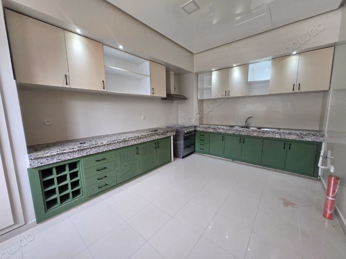 Villa a la location vide a ain Diab 
38000dh bi