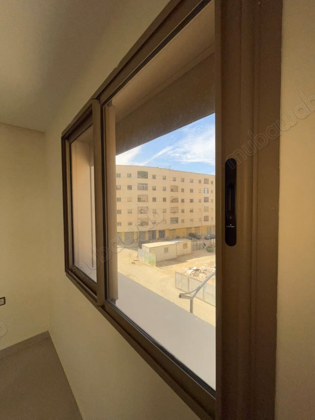 Apartment with 2 facades 80m² with titled garage