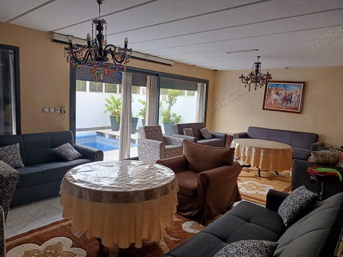 Prachtige Moderne Villa met 3 Gevels en Zwembad - Al Boustane Buurt, El Jadida