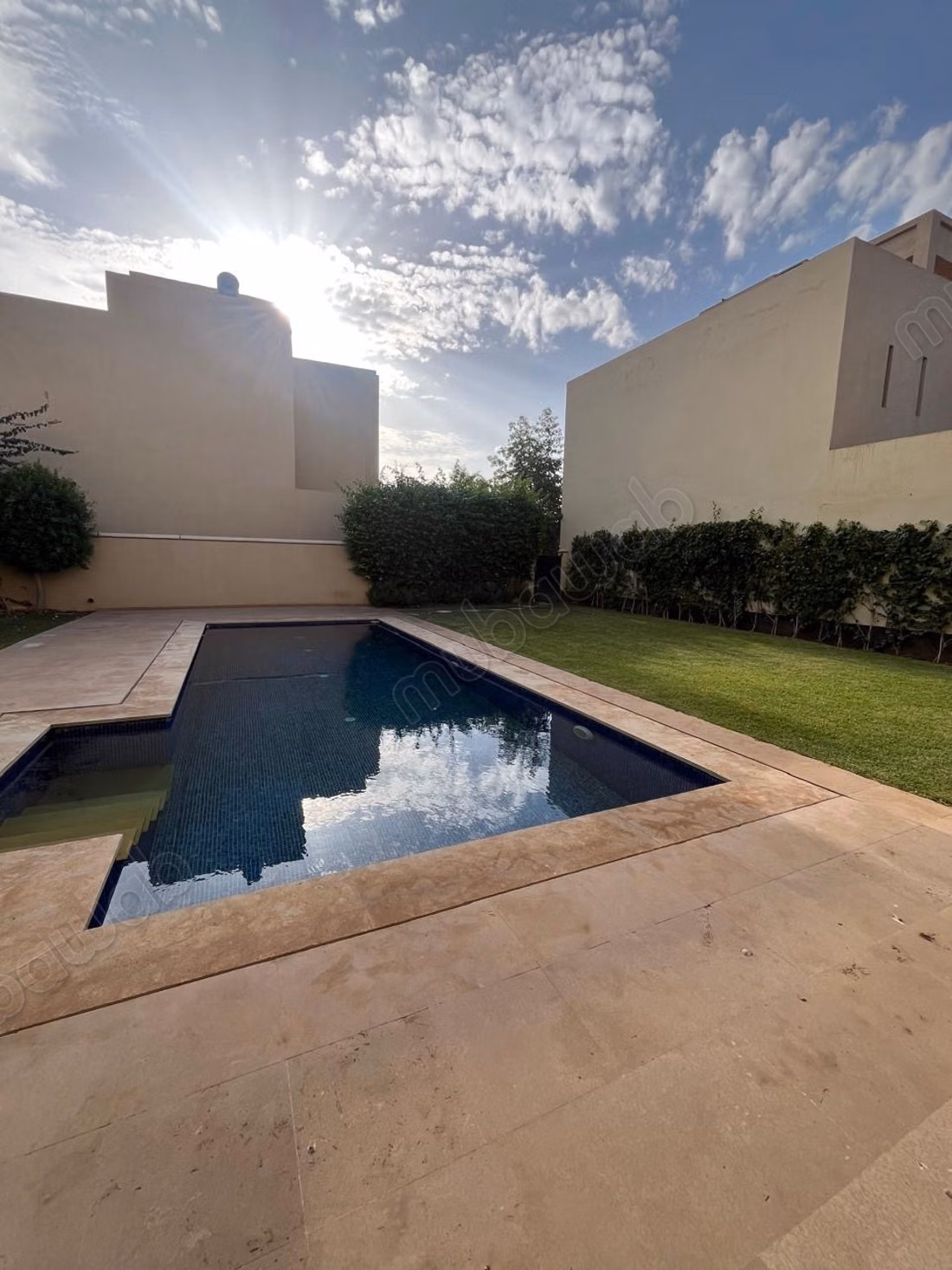 Superbe villa à louer à Amelkis. 6 pièces. Concierge et piscine