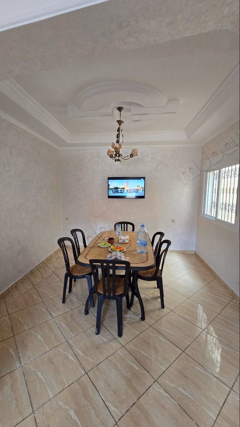 Superbe appartement à louer à M'Diq. Surface de 150 m². Bi...