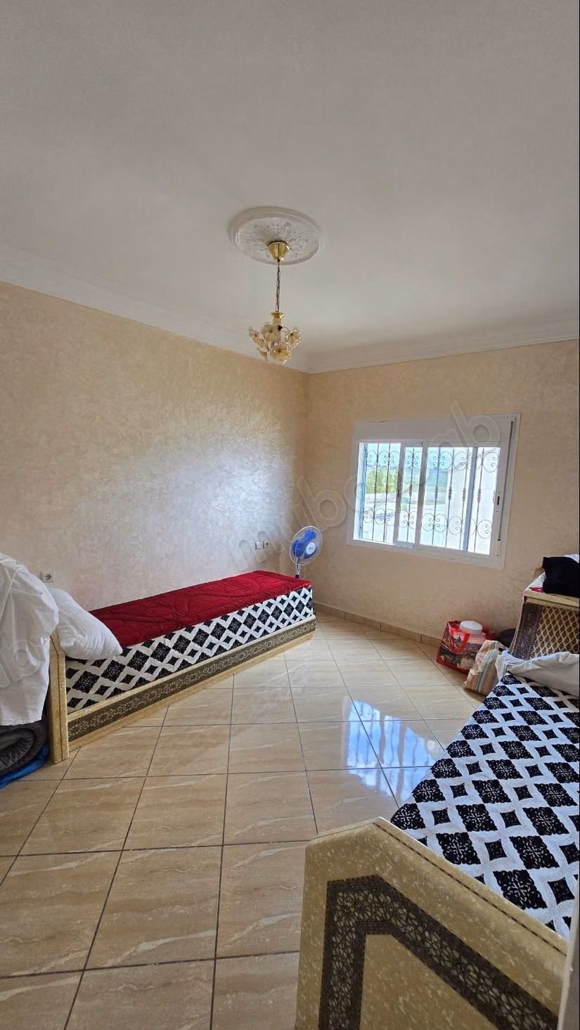 Superbe appartement à louer à M'Diq. Surface de 150 m². Bien meublé