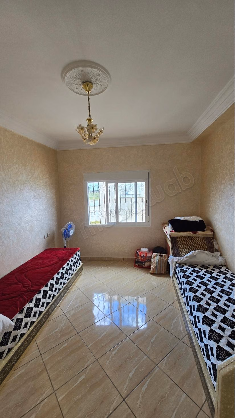 Superbe appartement à louer à M'Diq. Surface de 150 m². Bien meublé