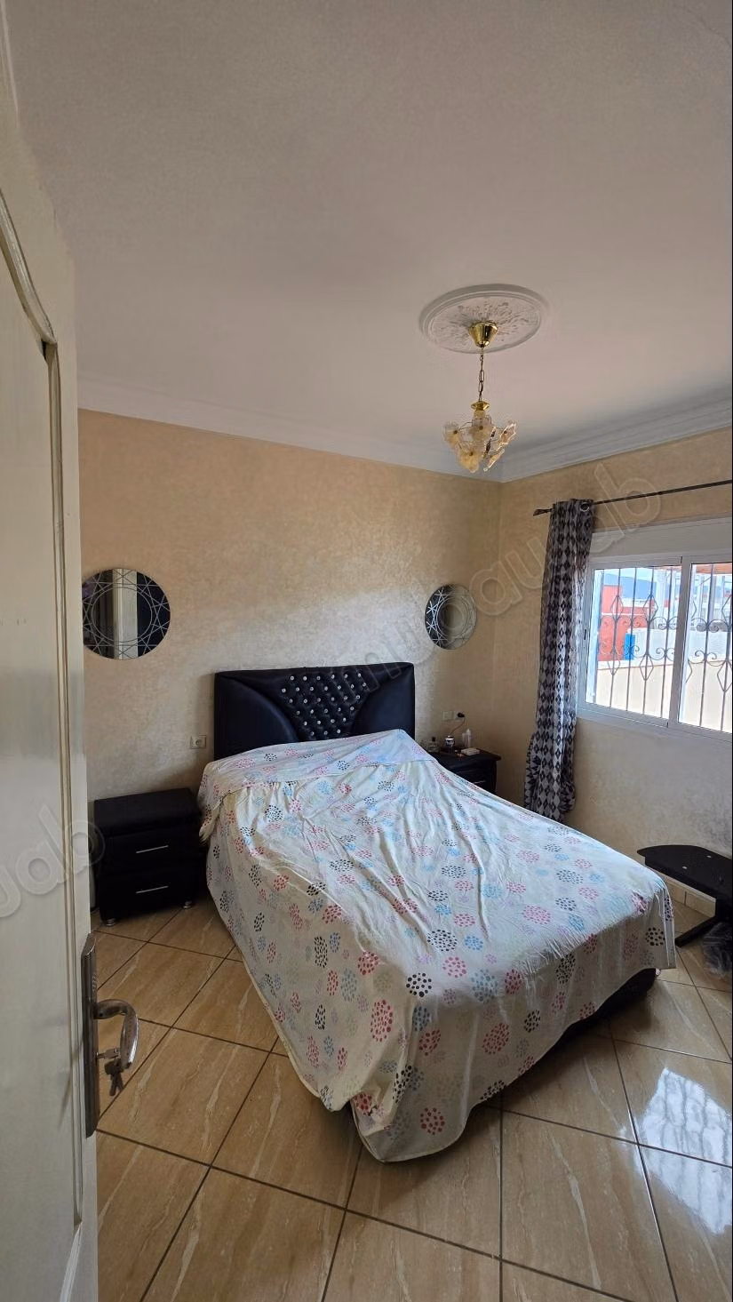 Superbe appartement à louer à M'Diq. Surface de 150 m². Bien meublé