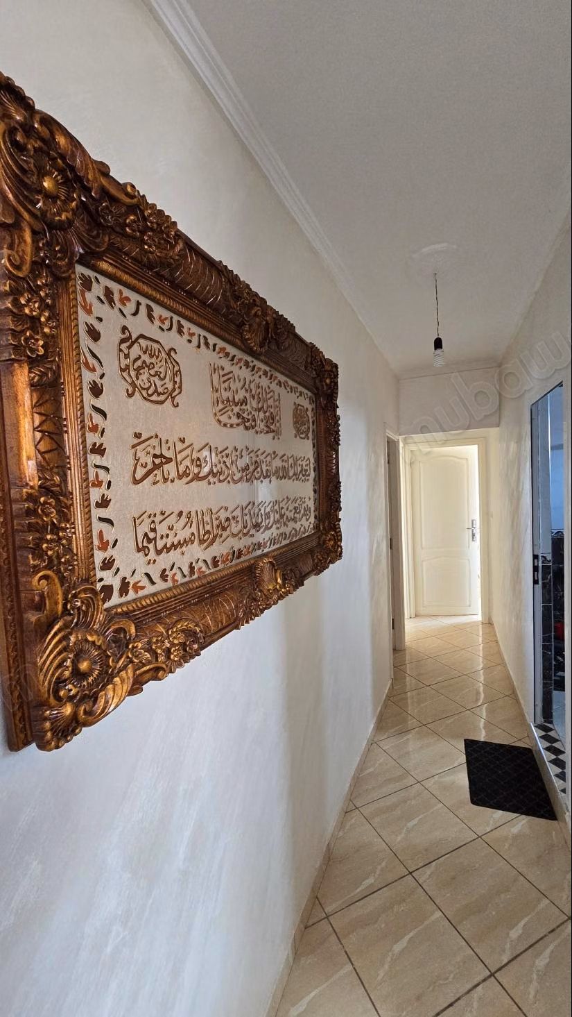 Superbe appartement à louer à M'Diq. Surface de 150 m². Bien meublé