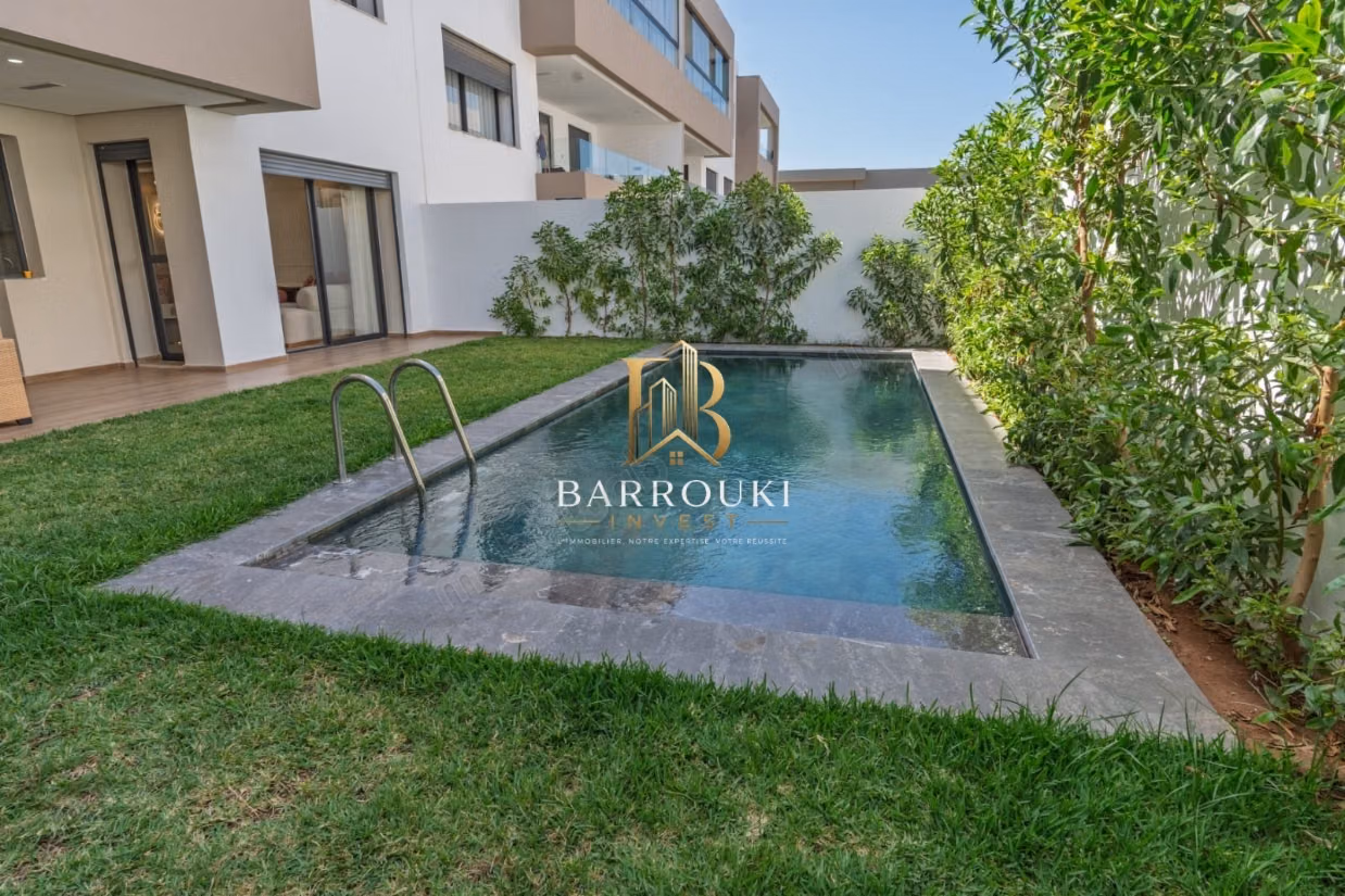 Rez de jardin meublé avec piscine privative à louer – Opale Square, Dar Bouazza