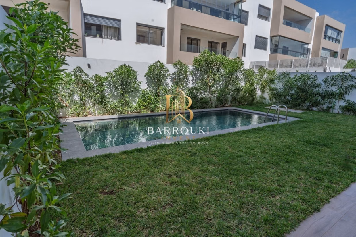 Rez de jardin meublé avec piscine privative à louer – Opale Square, Dar Bouazza
