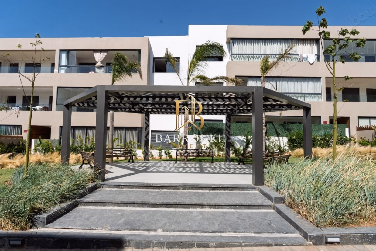 Rez de jardin meublé avec piscine privative à louer – Opale Square, Dar Bouazza