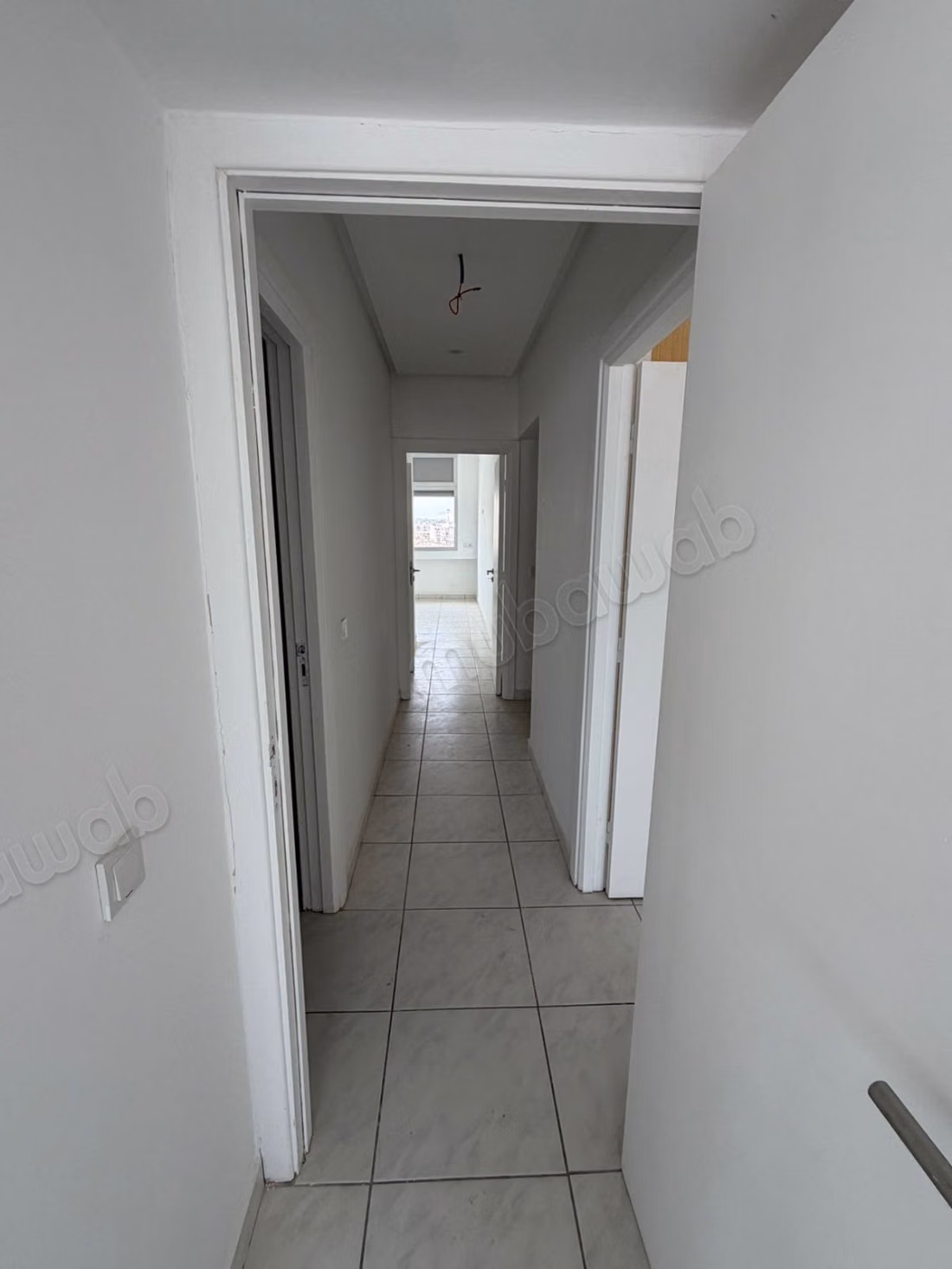 Appartement en location à Moulay Youssef. Surface de 166 m². Résidence avec concierge, climatisation générale