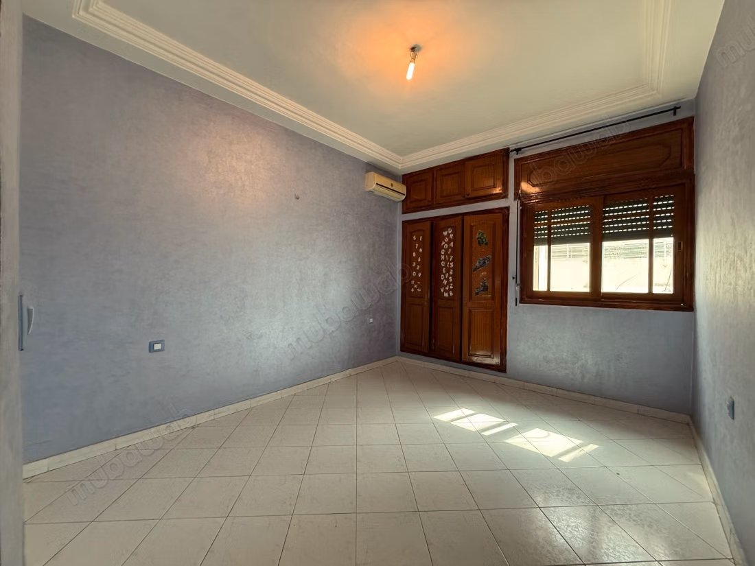 For sale apartment in the center. 3 pleasant rooms