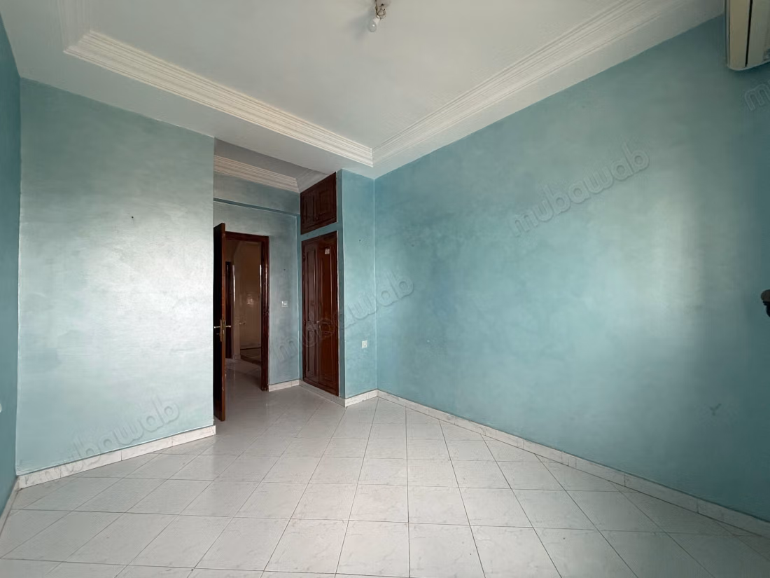 For sale apartment in the center. 3 pleasant rooms