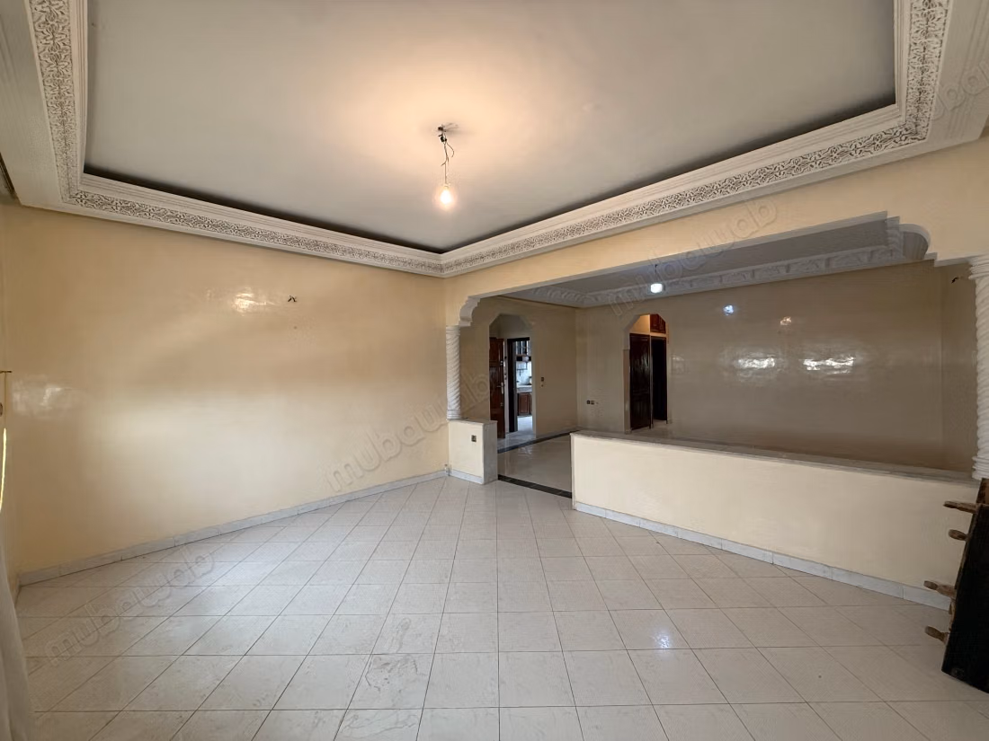 For sale apartment in the center. 3 pleasant rooms