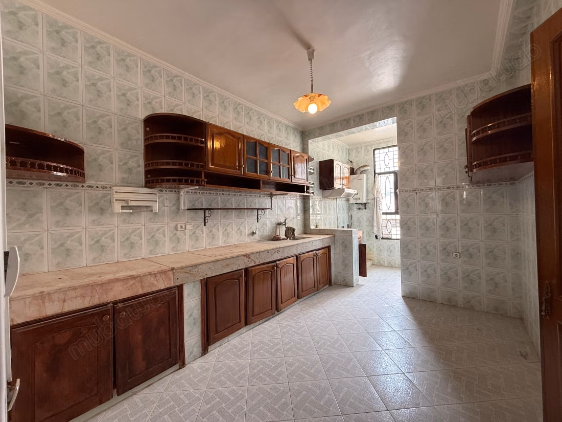 For sale apartment in the center. 3 pleasant rooms