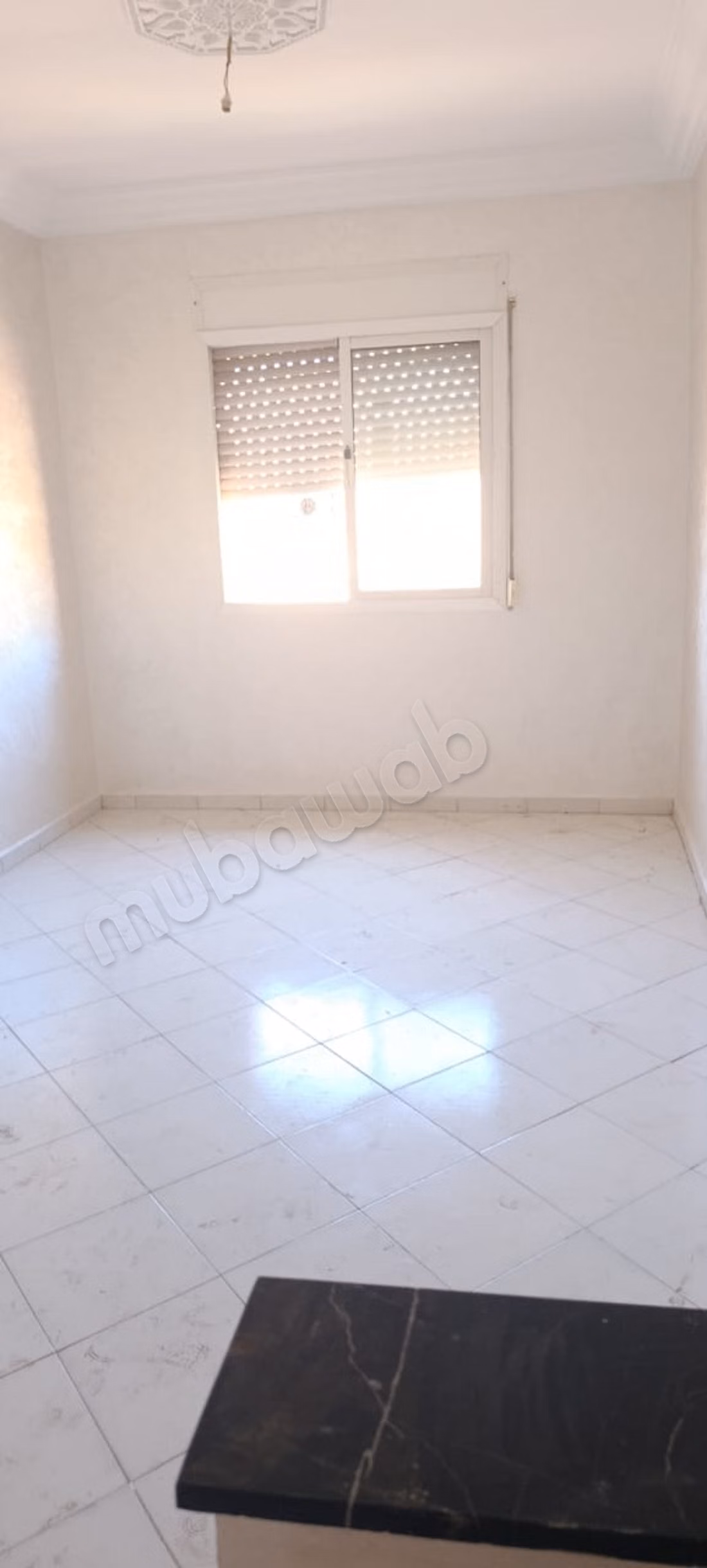 Appartement à vendre à Errahma. 2 belles chambres. Porte blindée et parabole