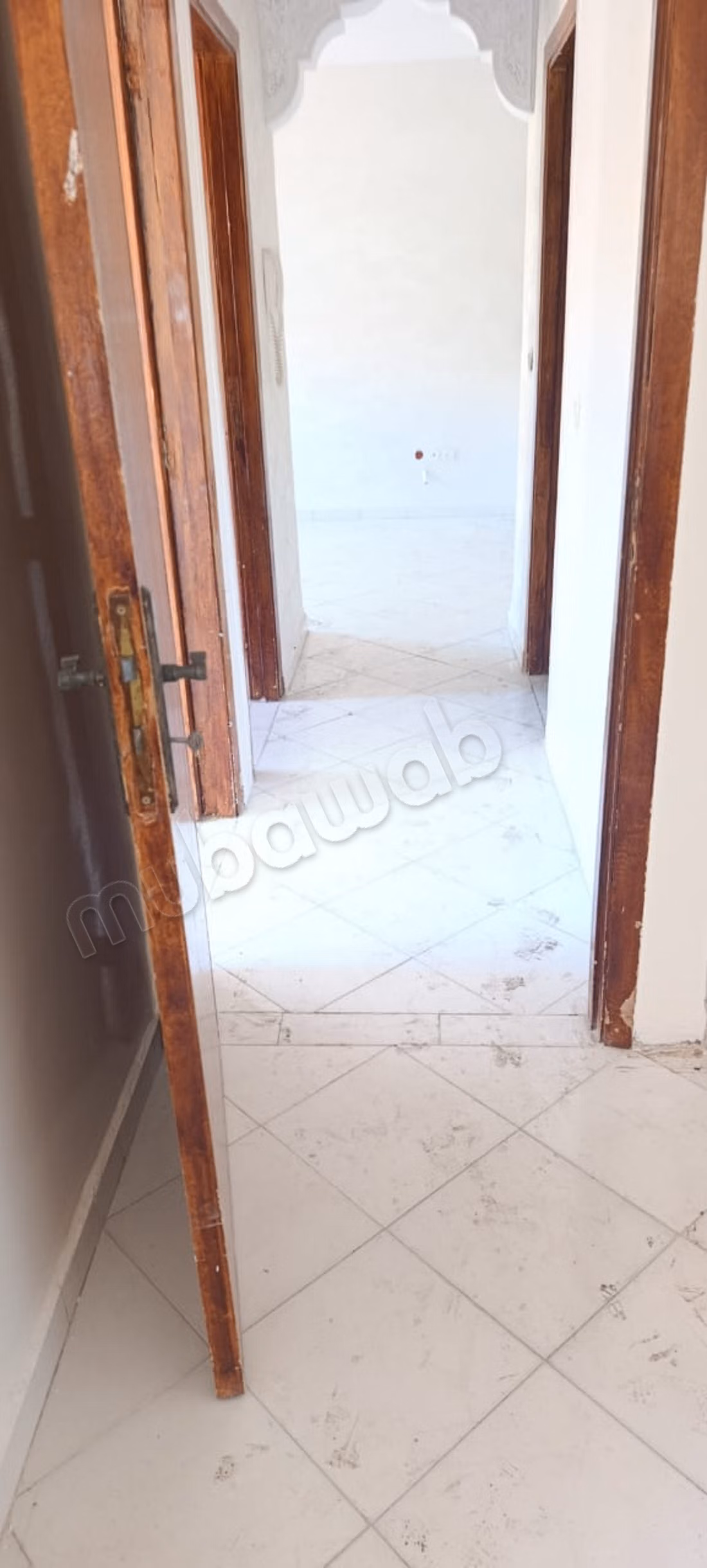 Appartement à vendre à Errahma. 2 belles chambres. Porte blindée et parabole