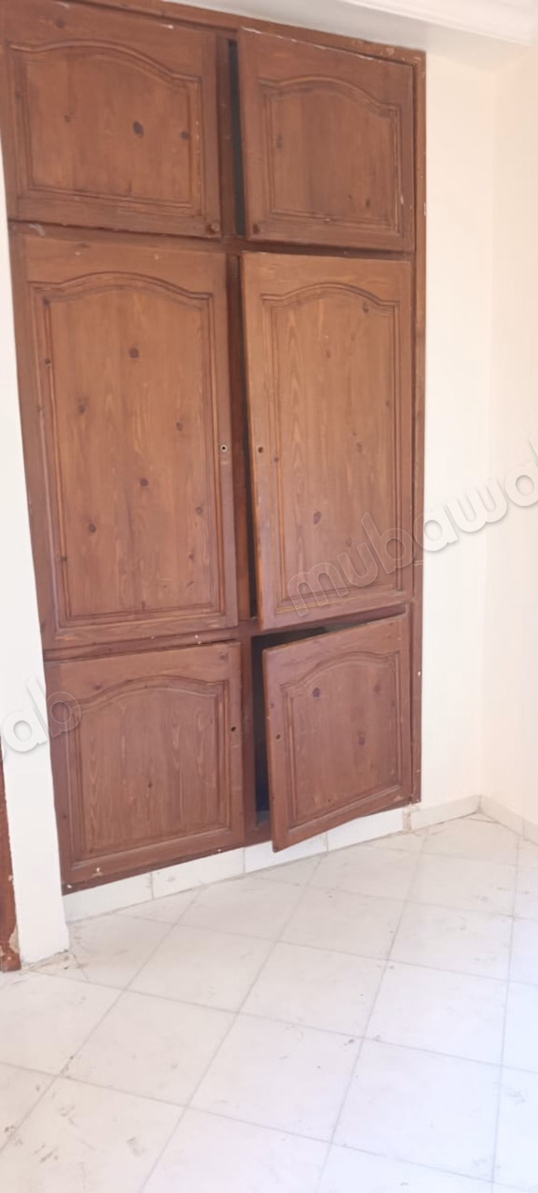 Appartement à vendre à Errahma. 2 belles chambres. Porte blindée et parabole