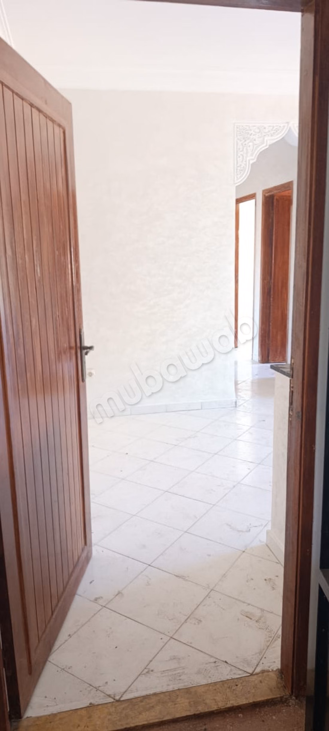 Appartement à vendre à Errahma. 2 belles chambres. Porte blindée et parabole