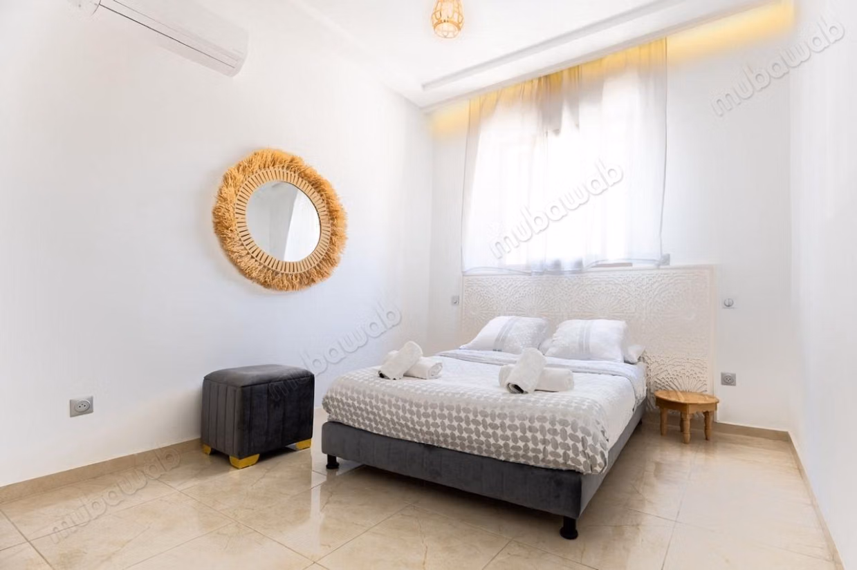 High-end house for sale on Ourika Road. Area of 175 m². Air conditioning and pool