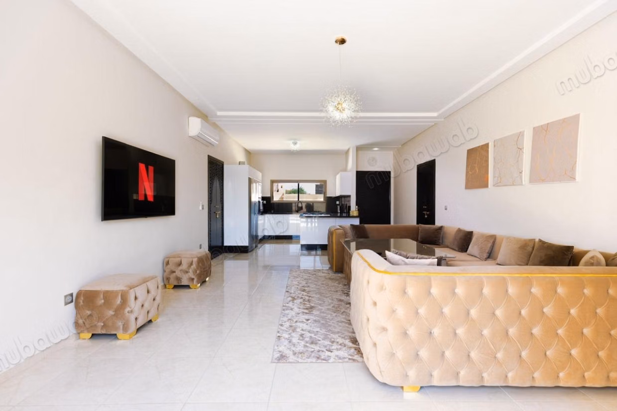 High-end house for sale on Ourika Road. Area of 175 m². Air conditioning and pool