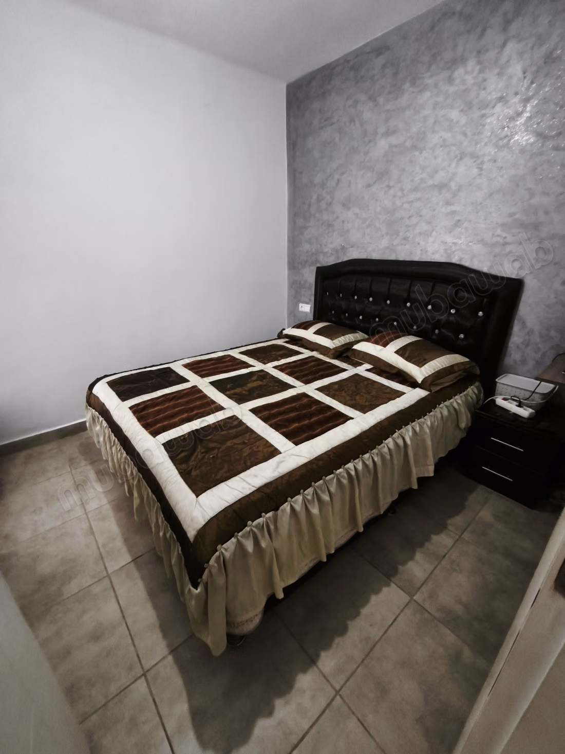 Louez cet appartement à M'Diq. 
Surface de 56 m². 
Bien meublé