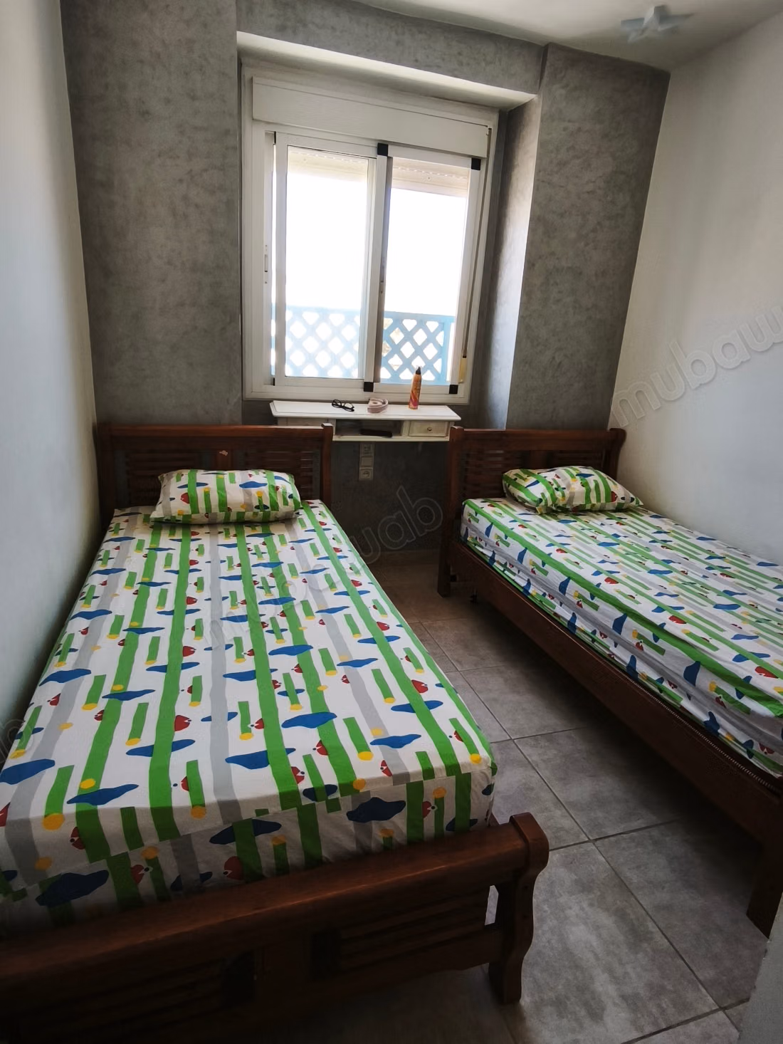 Louez cet appartement à M'Diq. 
Surface de 56 m². 
Bien meublé