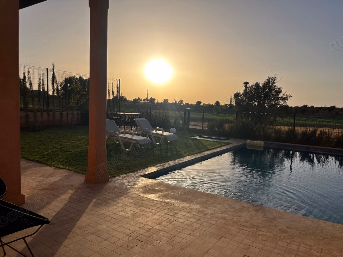 Luxury villa for rent on Route de l'Ourika. 5 rooms. Well furnished