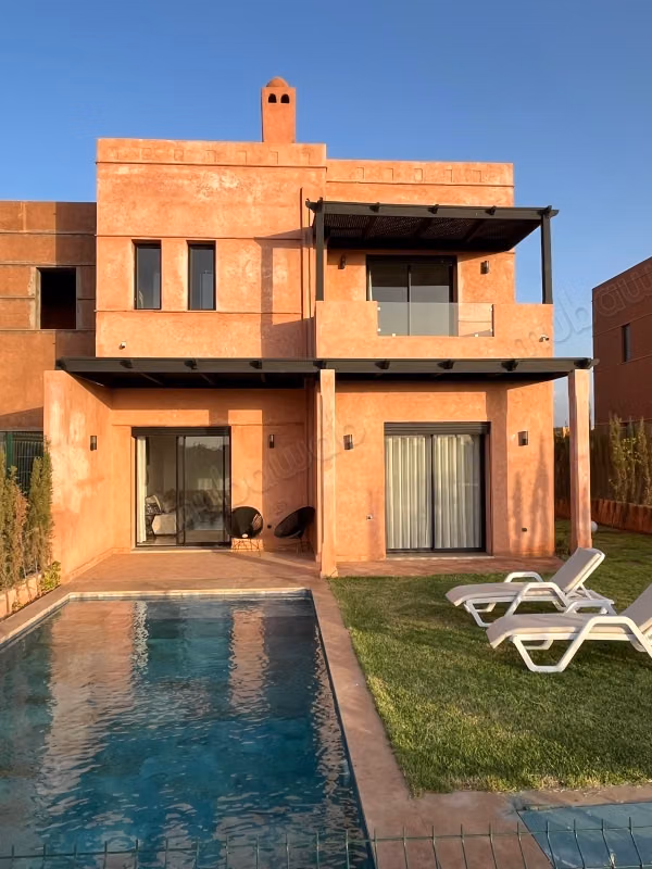Luxury villa for rent on Route de l'Ourika. 5 rooms. Well furnished
