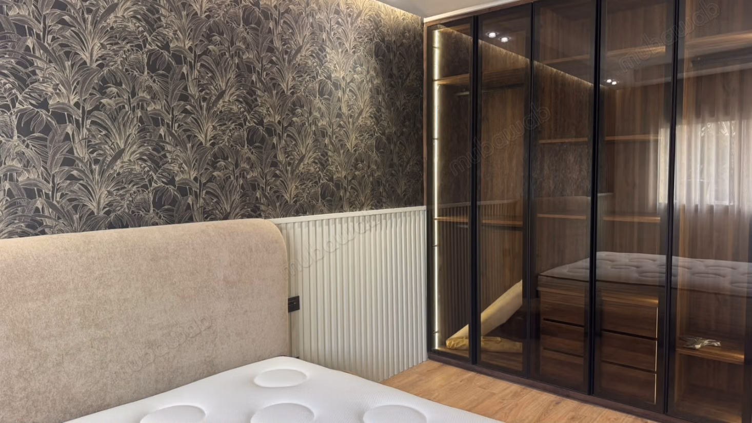 Louez cet appartement à Racine. 
3 pièces. 
Meublé