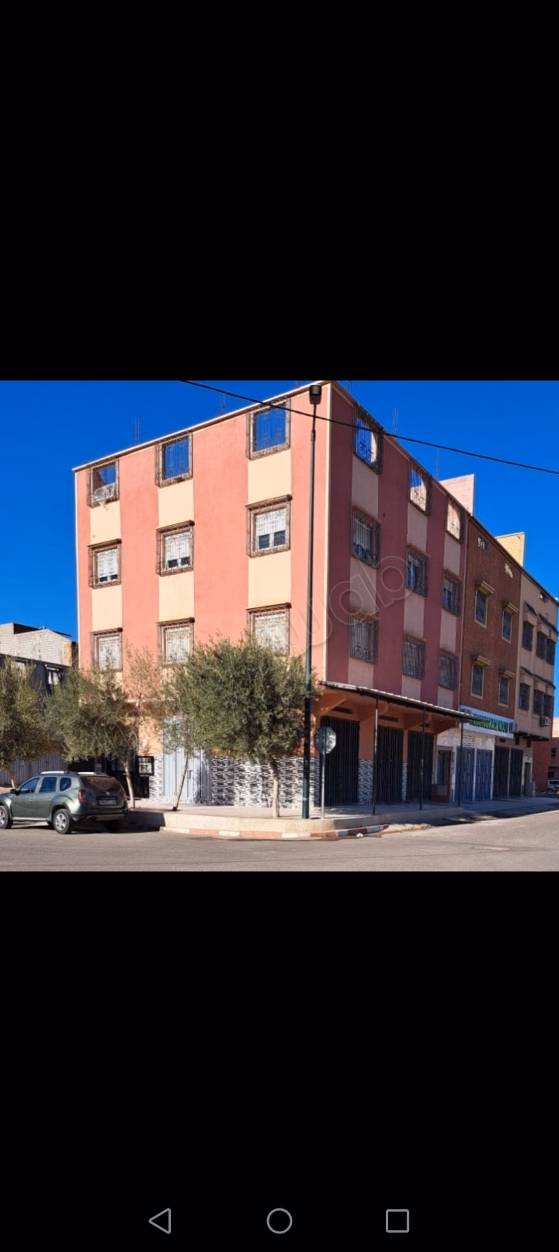 Local commercial à louer à Mhamid.
Superficie 32 m²