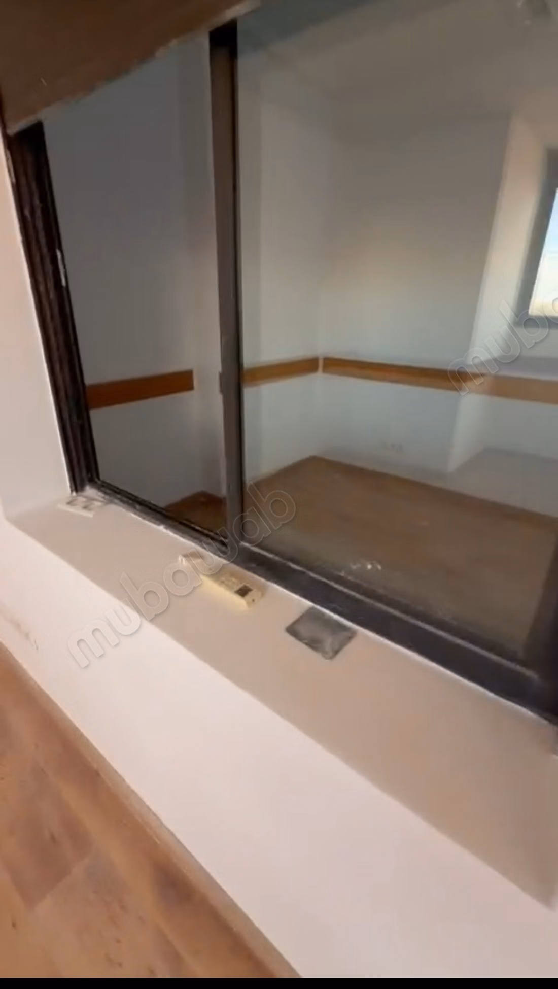 Bureaux à vendre à Samlalia. 
Surface totale 81 m²
