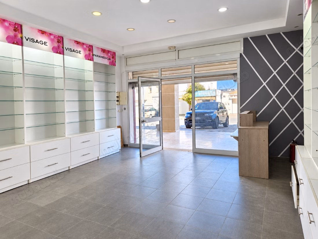 Boutique commerciale à vendre 57 m² – Jardins de la Manouba 2
