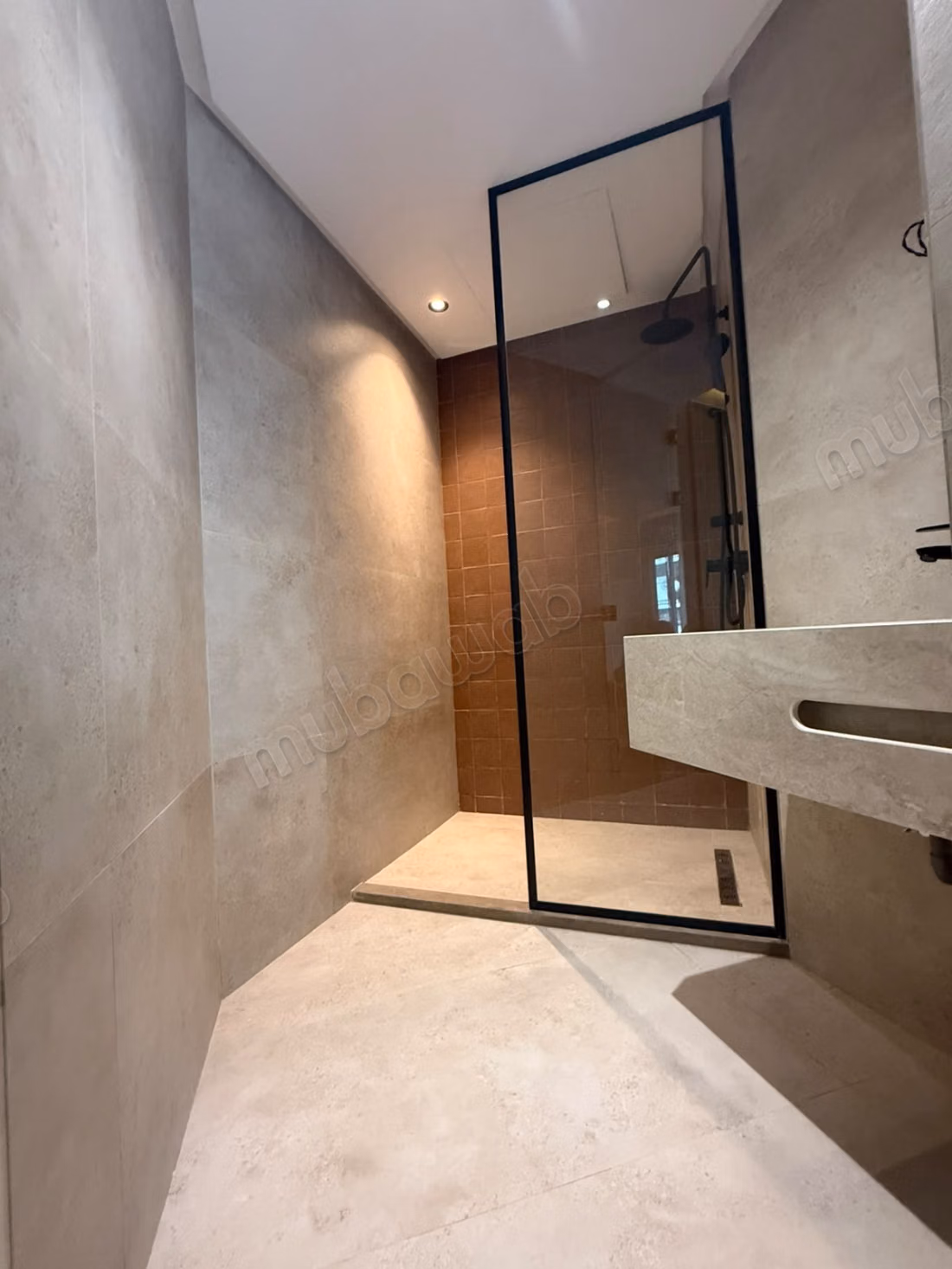 Studio meublé neuf à louer – Oasis